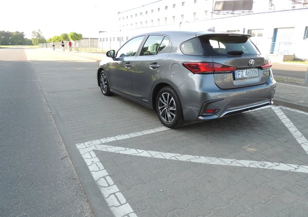 Lexus CT cena 90900 przebieg: 34874, rok produkcji 2020 z Sieradz małe 301